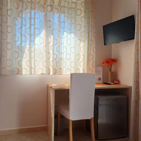 Zefiro Bed & Breakfast 2*